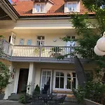 Отель Altstadthotel Wilde Rose *