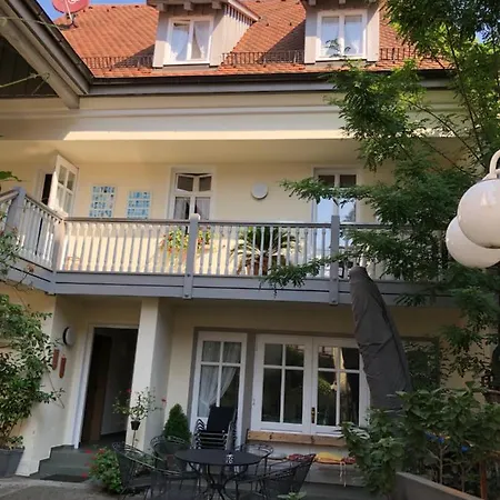 מלון Altstadthotel Wilde Rose *